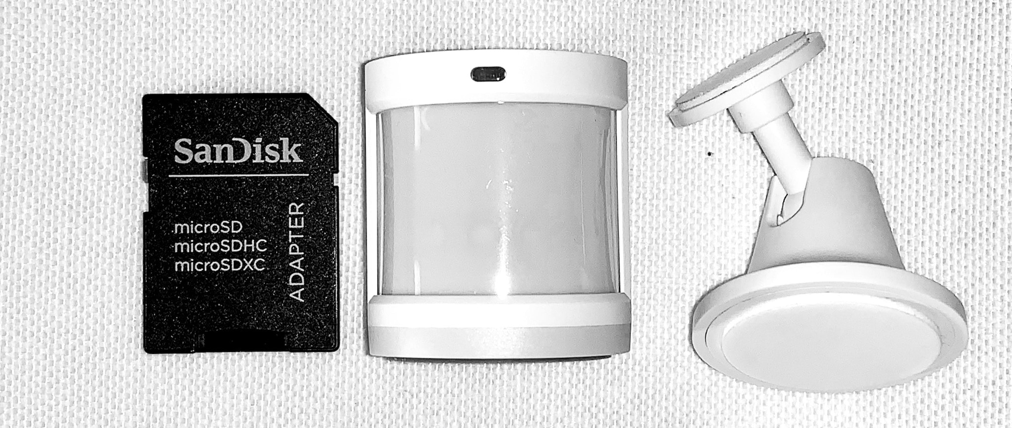 The sensor alongside an SD Card (I had no bananas handy) The sensor alongside an SD Card (I had no bananas handy)