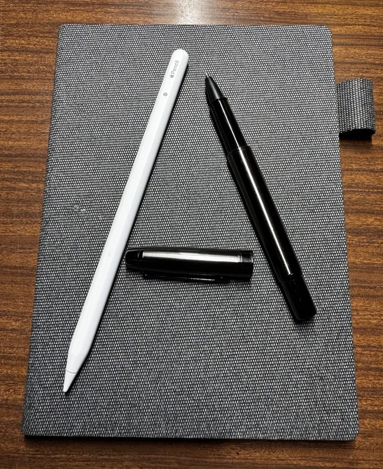 Nomad pen and folio